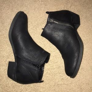 Cute Black Booties NWOT